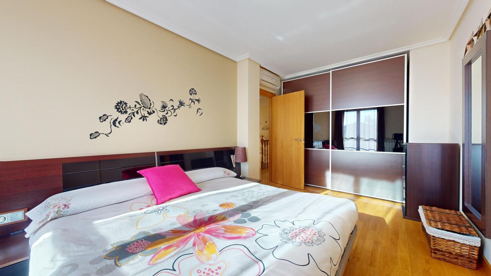 Vt Miranda Apartment Olite Exterior photo